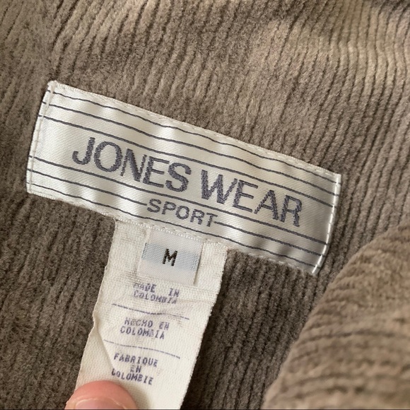 • vintage corduroy jacket • - Picture 2 of 4